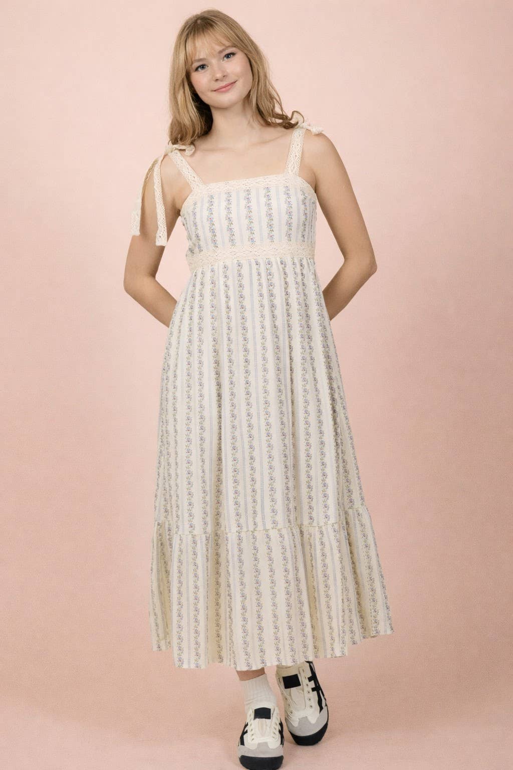 Very J , Lace Trim Detail Floral Midi Dress