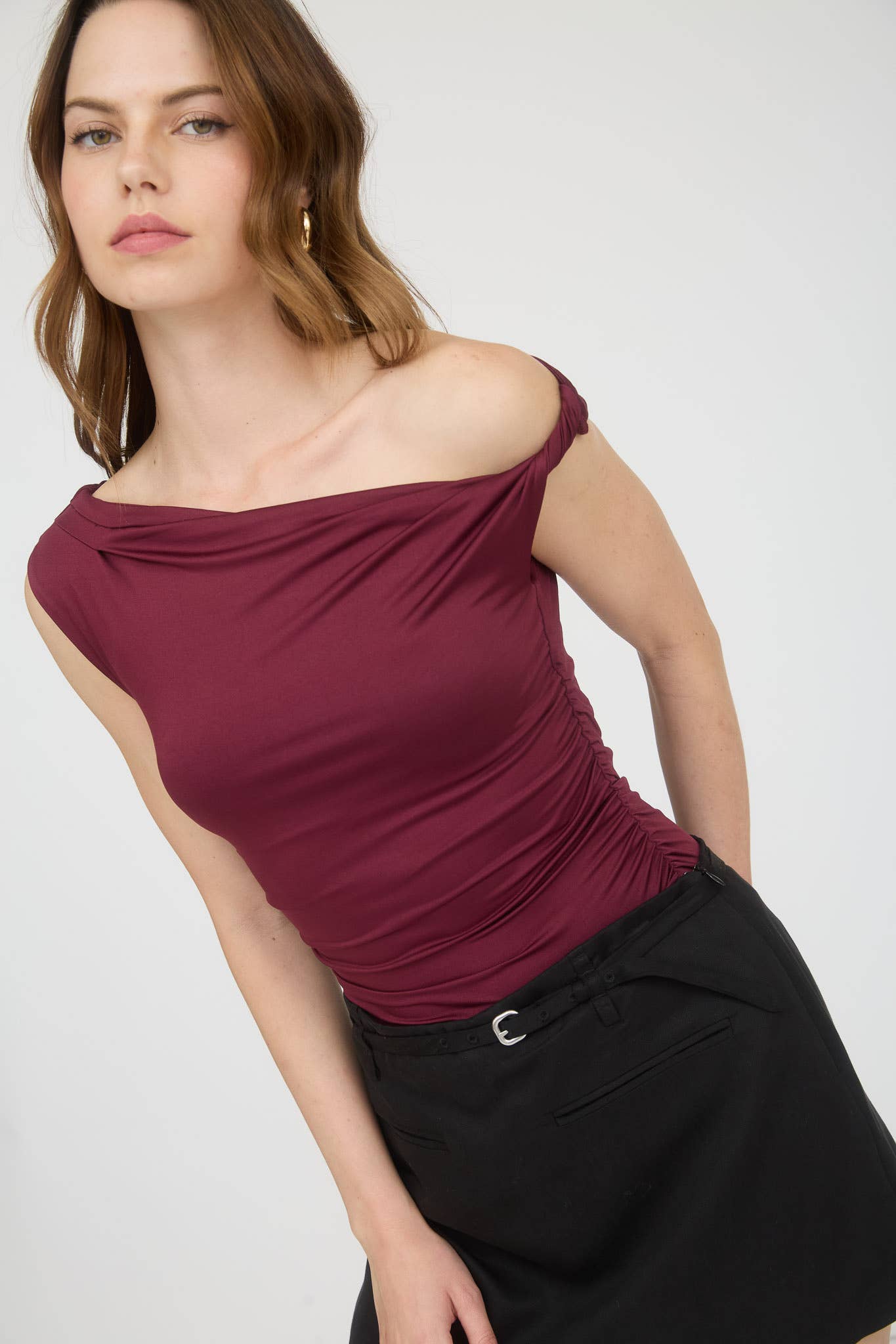 ASYMMETRICAL OFF THE SHOULDER KNIT TOP