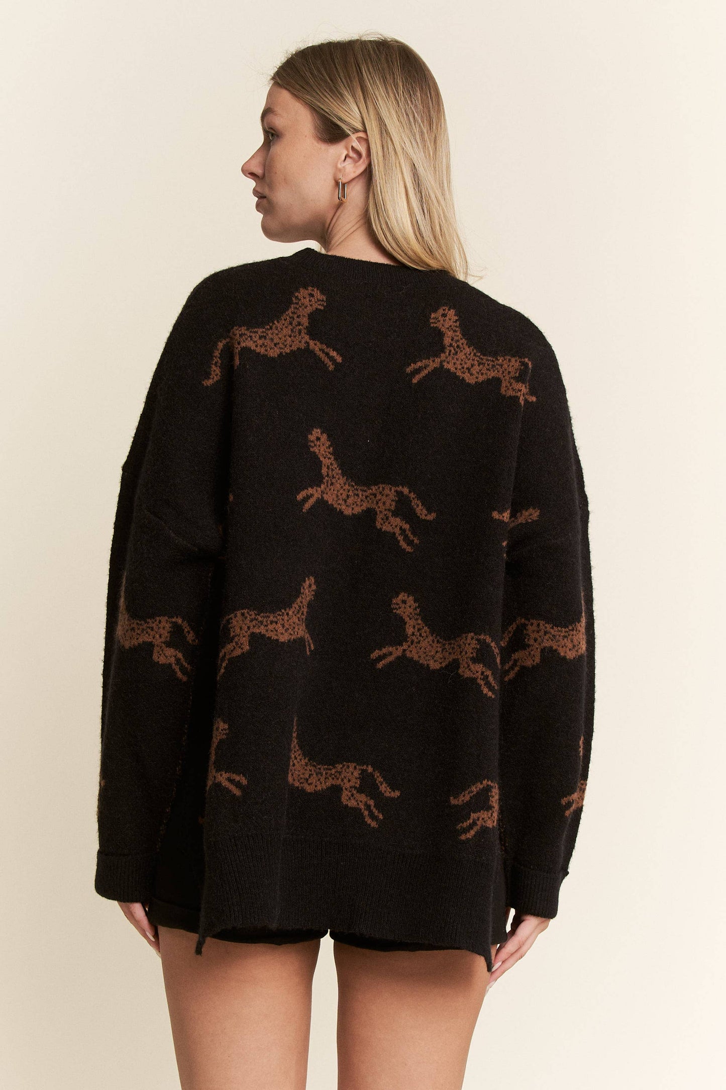 CHEETAH DESIGN KNIT SWEATER