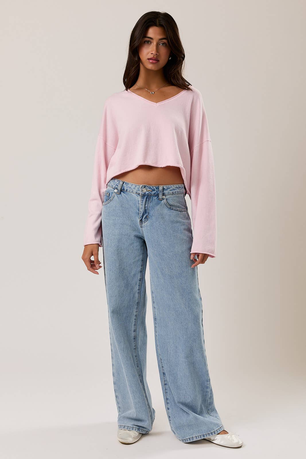 DROP SHOULDER V-NECK BOXY CROPPED SWEATER