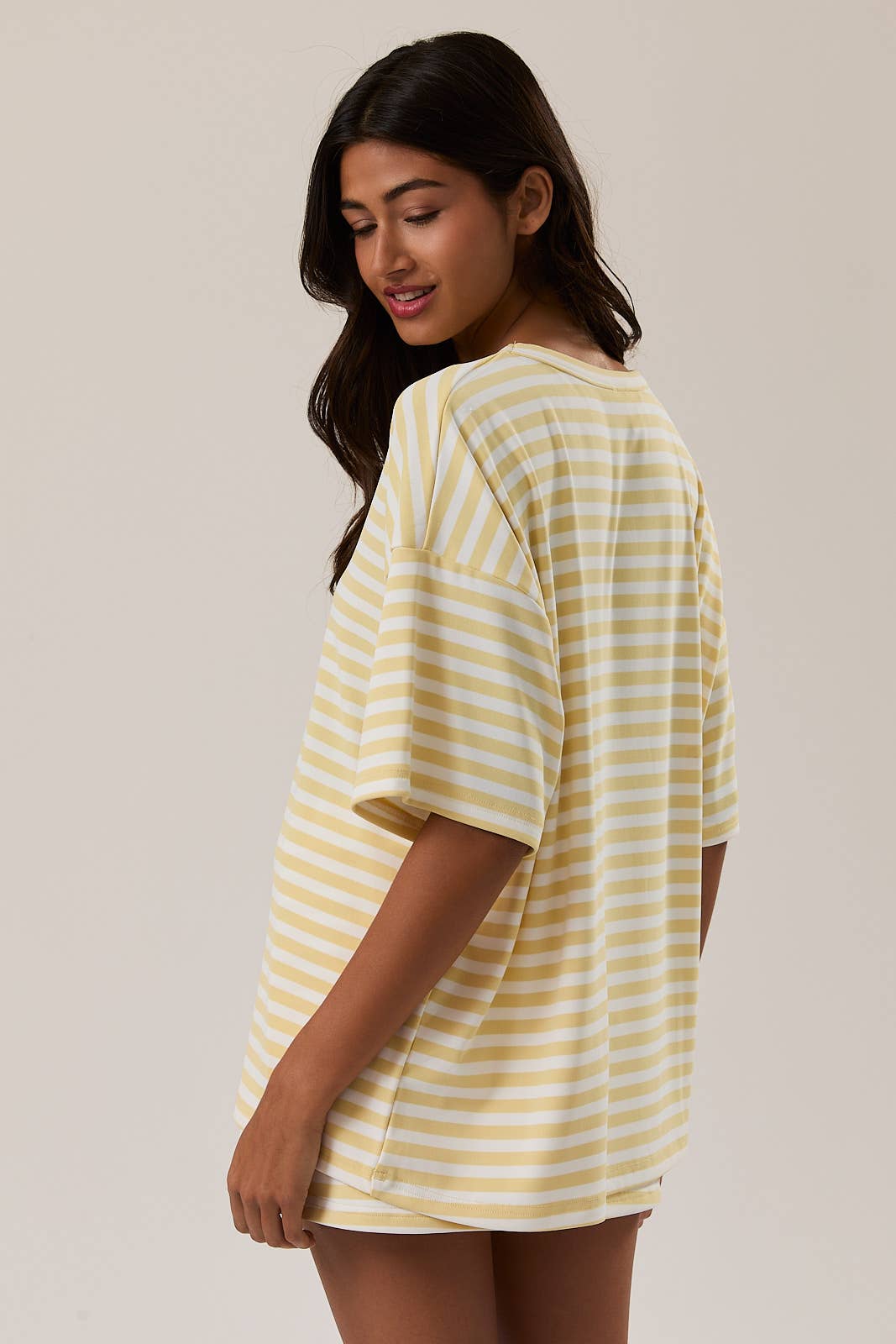 SHORT SLEEVE ROUND NECK OVERSIZED STRIPE T-SHIRT