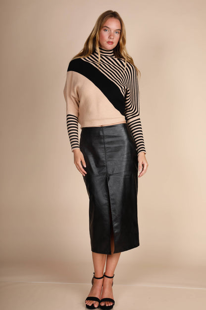 TURTLE NECK DIAGONAL STRIPES SWEATER