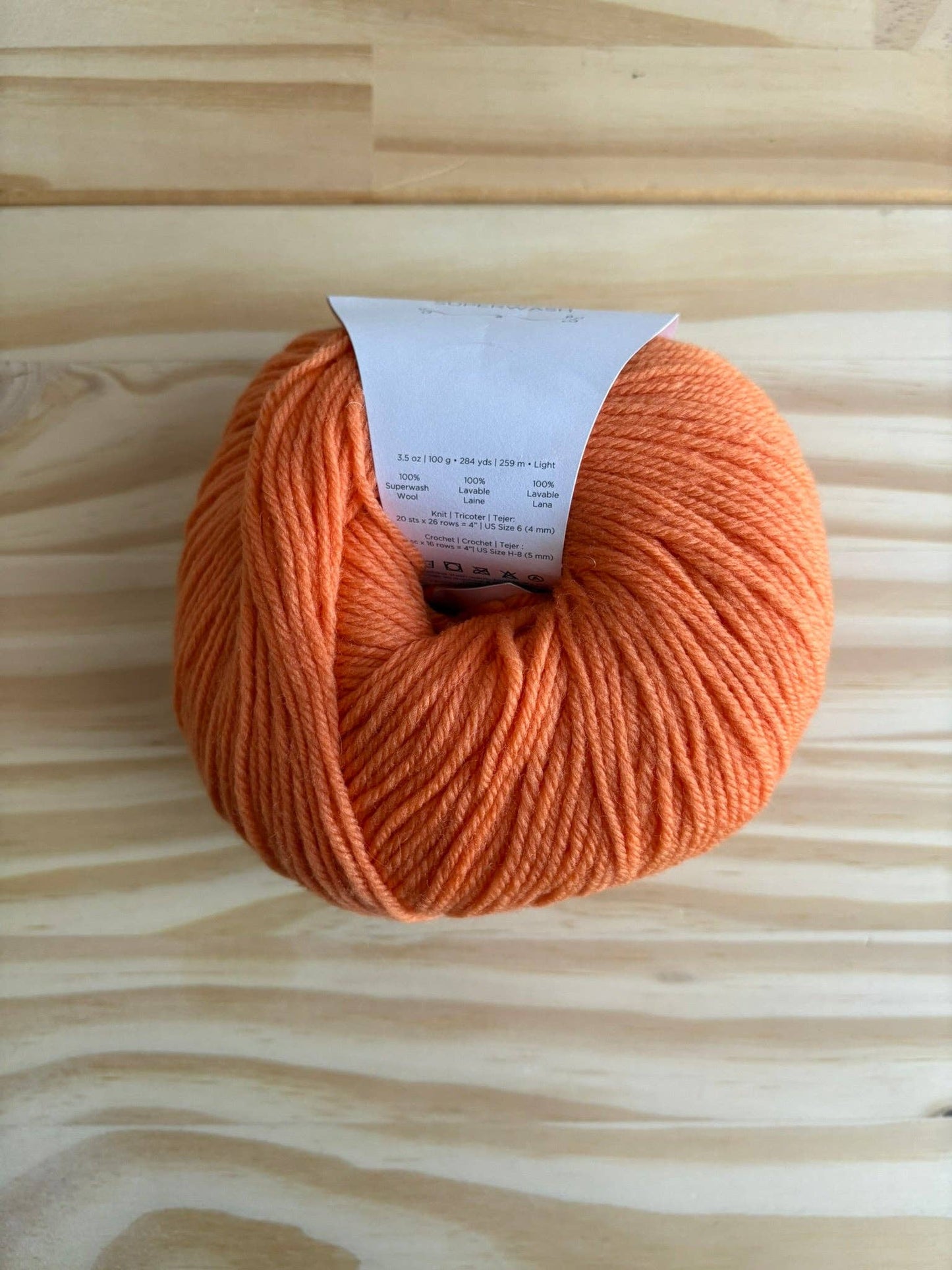 Universal Yarn Deluxe DK weight yarn - pure wool yarn, superwash
