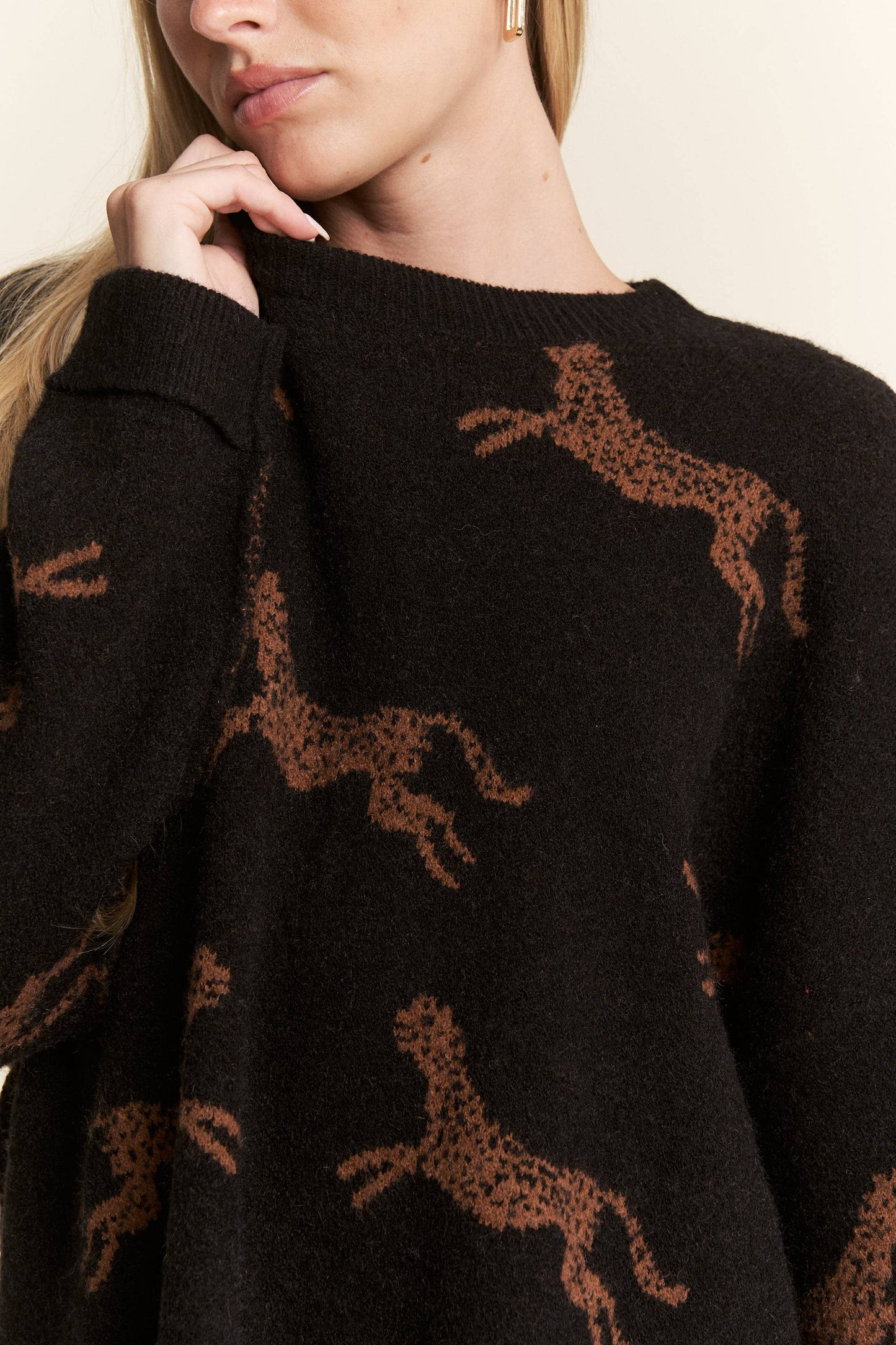 CHEETAH DESIGN KNIT SWEATER