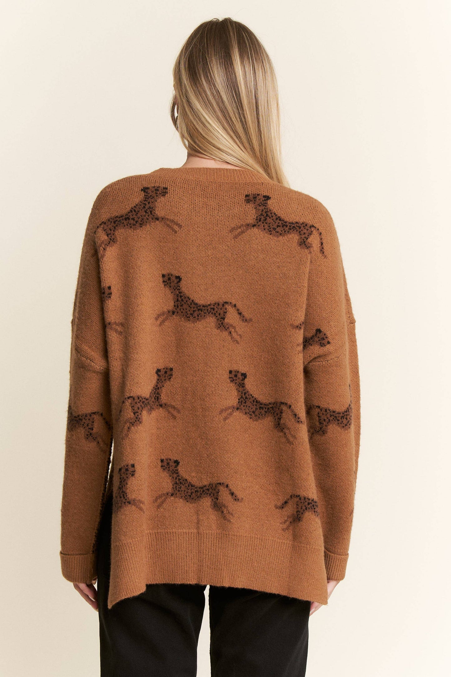 CHEETAH DESIGN KNIT SWEATER