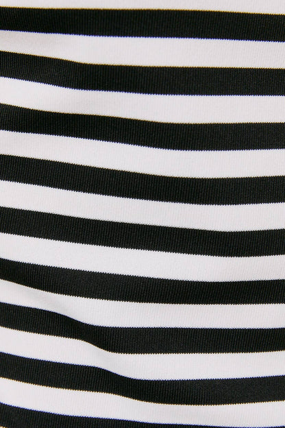 SLEEVELESS HIGH NECK STRIPE KNIT TOP