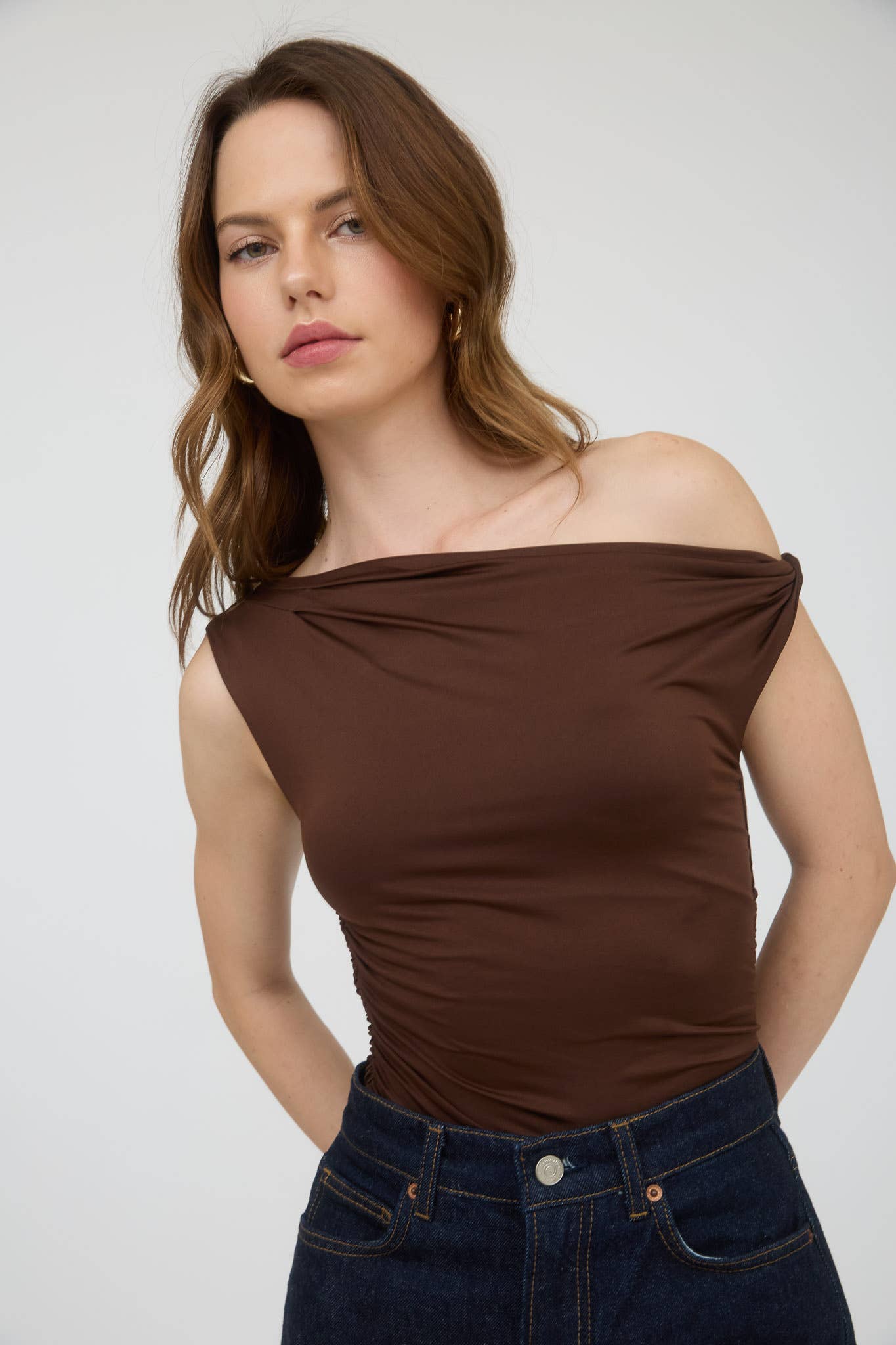 ASYMMETRICAL OFF THE SHOULDER KNIT TOP