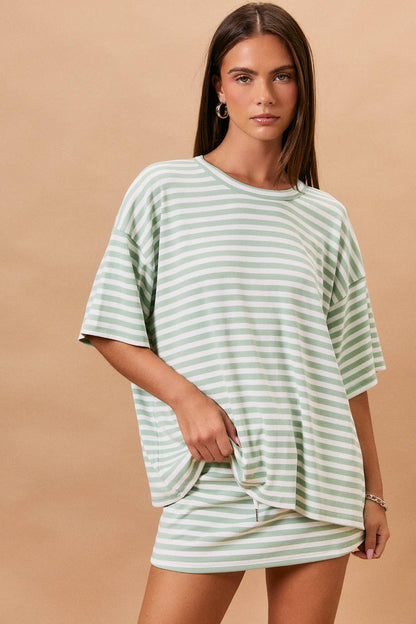 SHORT SLEEVE ROUND NECK OVERSIZED STRIPE T-SHIRT