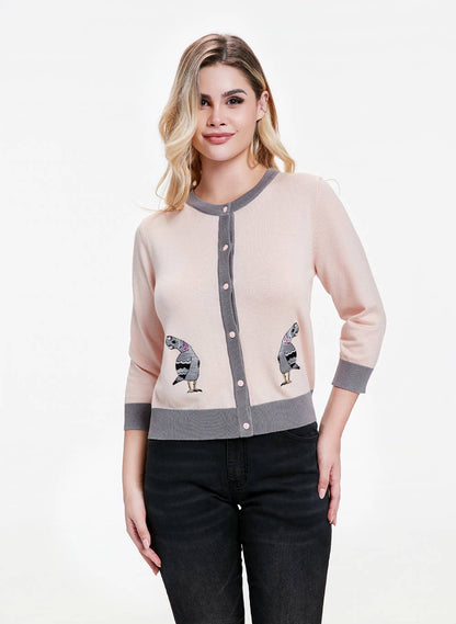 26206 | Leslie | Swingin’ Pigeons (Embroidered)