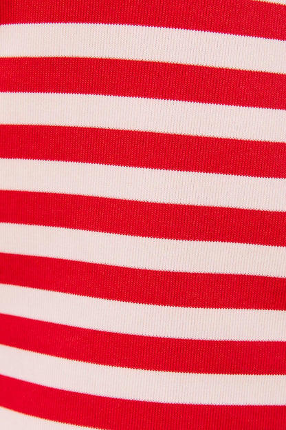 SLEEVELESS HIGH NECK STRIPE KNIT TOP