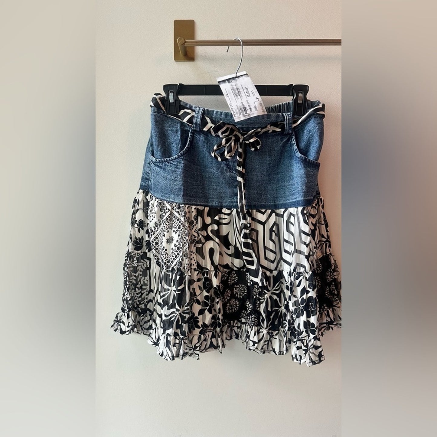 Black & White Patchwork Tiered Skirt denim. Medium. 001