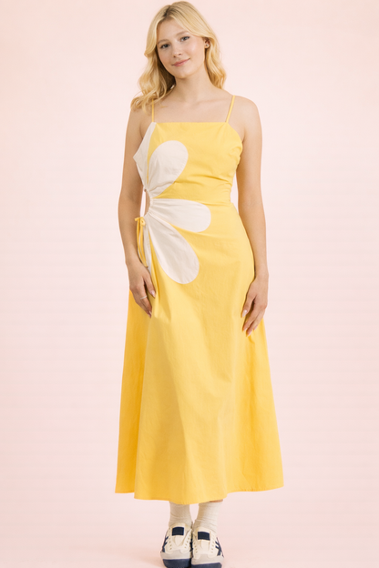 ND32114-Side Cutout Floral Detail Resort Midi Dress