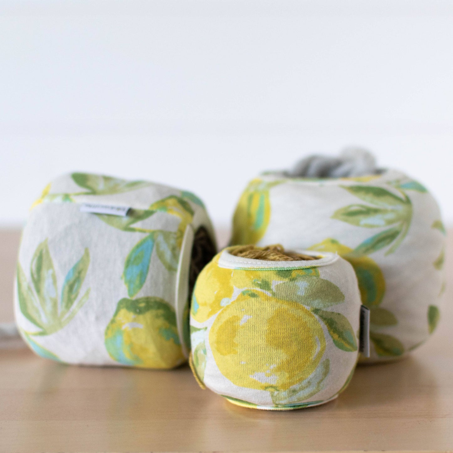 Limon COZY CAKES Yarn Cozy
