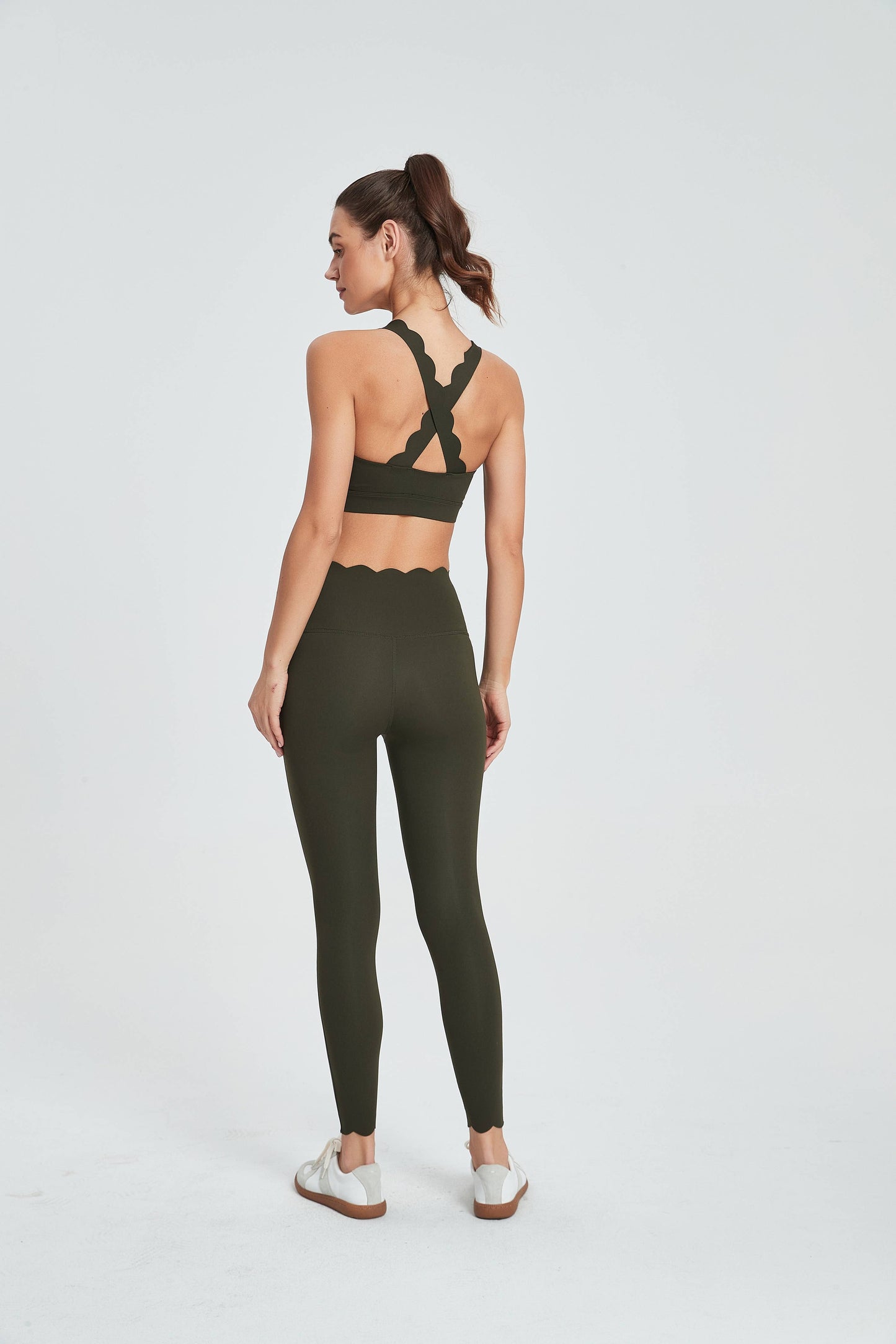Sylvie Lycra® Scallop Sports Bra & Leggings Set
