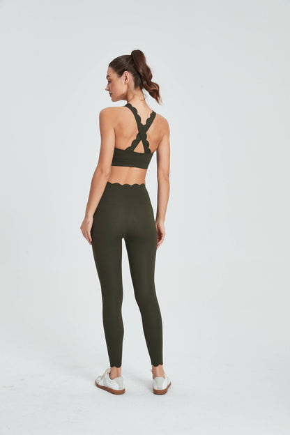 Sylvie Lycra® Scallop Sports Bra & Leggings Set