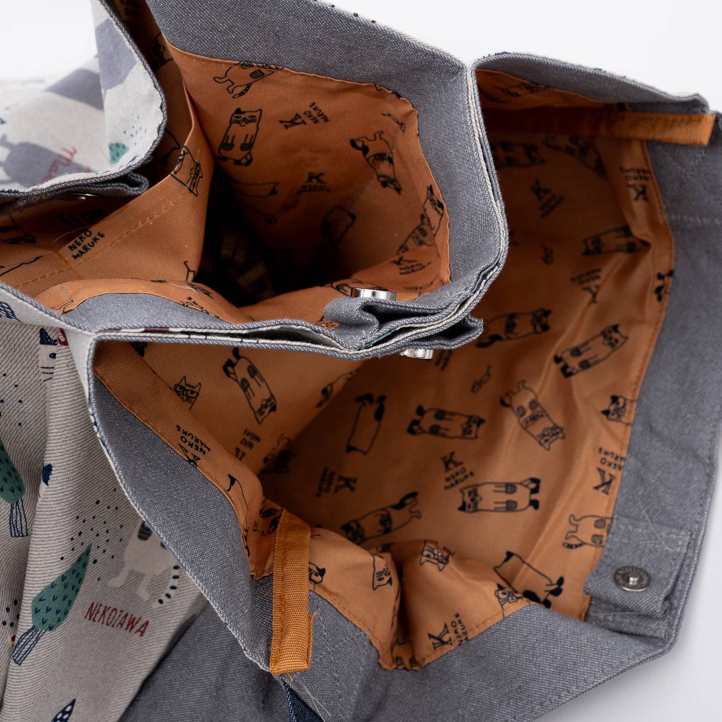 Kusuguru Japan Three Cats Embroidered Large Tote Bag - Gray