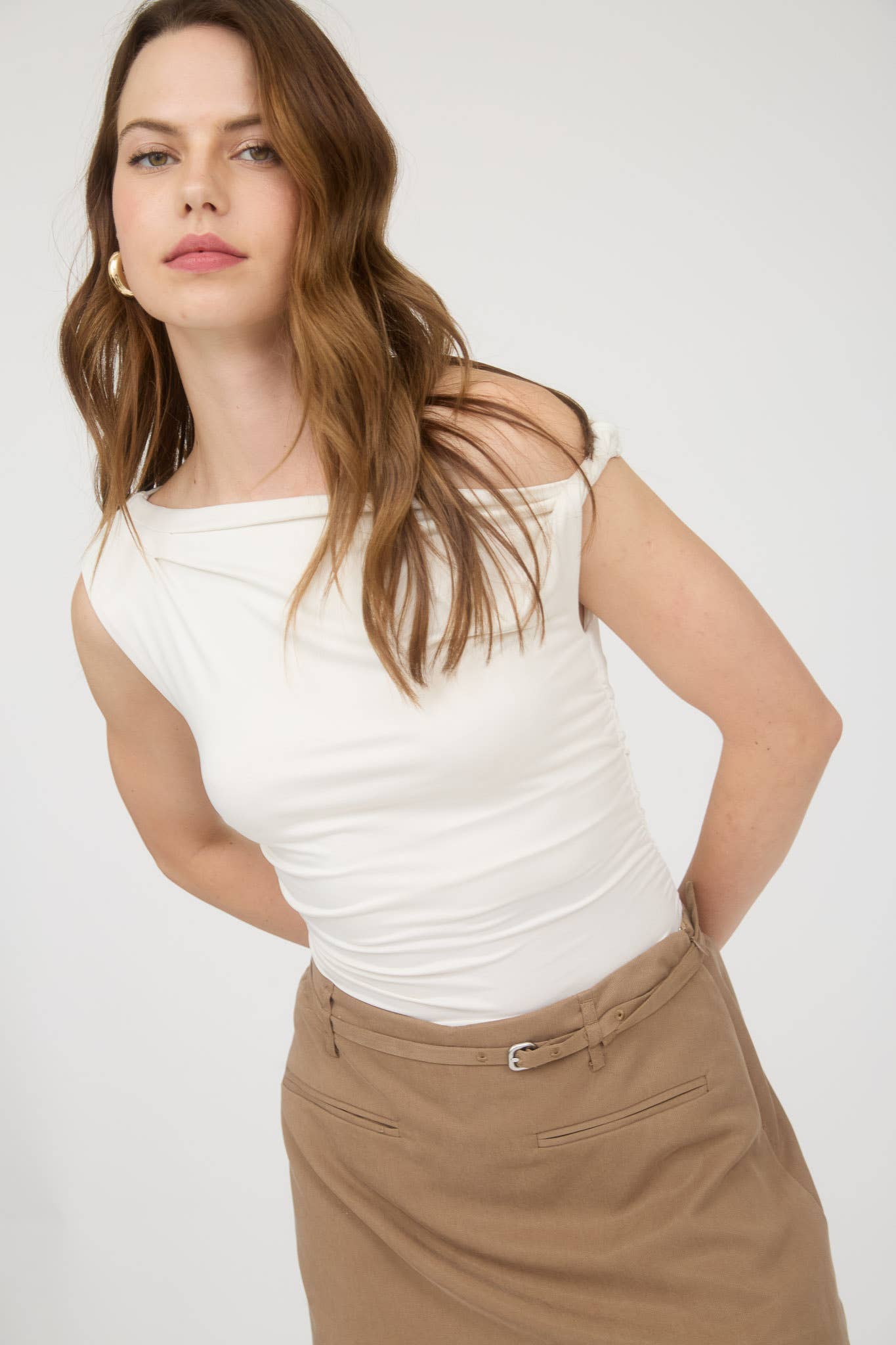 ASYMMETRICAL OFF THE SHOULDER KNIT TOP