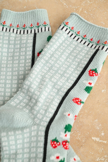 A5600   STRAWBERRY AND MULTI PATTERN SOCKS